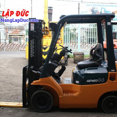 Xe nâng dầu TOYOTA 7FD14 # 13523