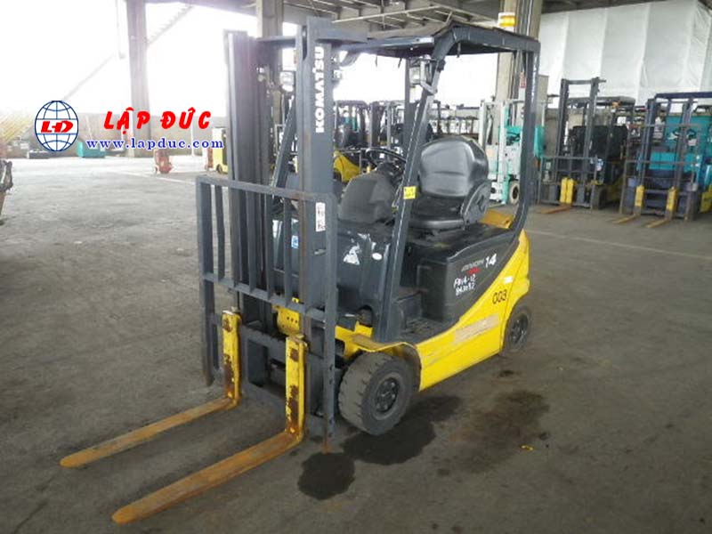 Xe nâng điện ngồi lái cũ KOMATSU 1.4 tấn FB14-12 giá rẻ