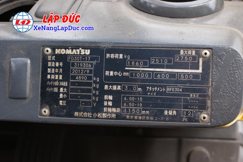Xe nâng KOMATSU 3 tấn dầu FD30T-17 giá rẻ
