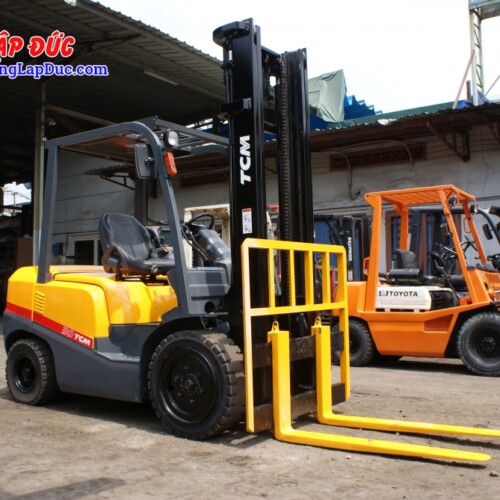Xe Nâng Dầu 3 Tấn TCM FD30T3 số tự động. nâng hạ cơ bản